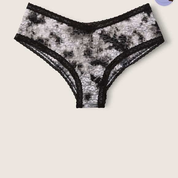 Victoria Secret Cheeky Panties - Picture 5 of 8